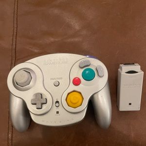 Nintendo GameCube Wavebird Controller with Adapter
